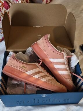 adidas X Bad Bunny Cabo Rojo Suede Gazelle Sneakers Size 8.5